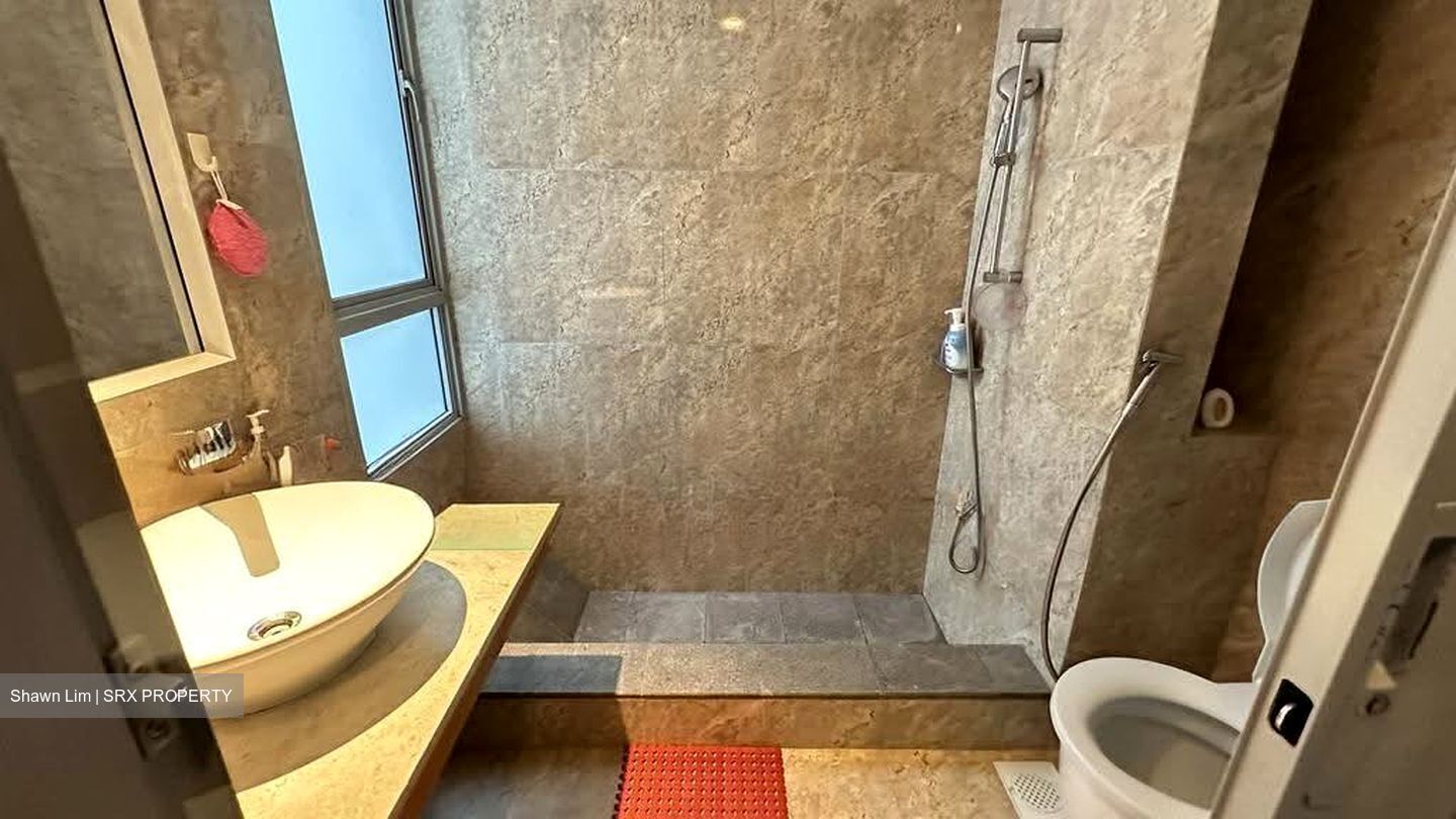 The Lakeshore (D22), Condominium #635948141